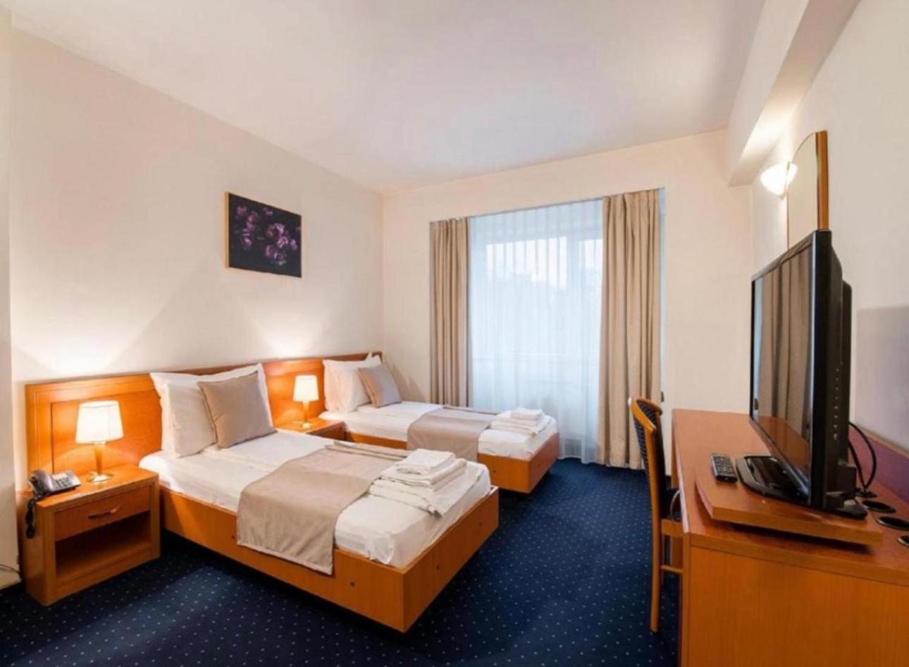 Pension De Lux Königsbrunn Dış mekan fotoğraf
