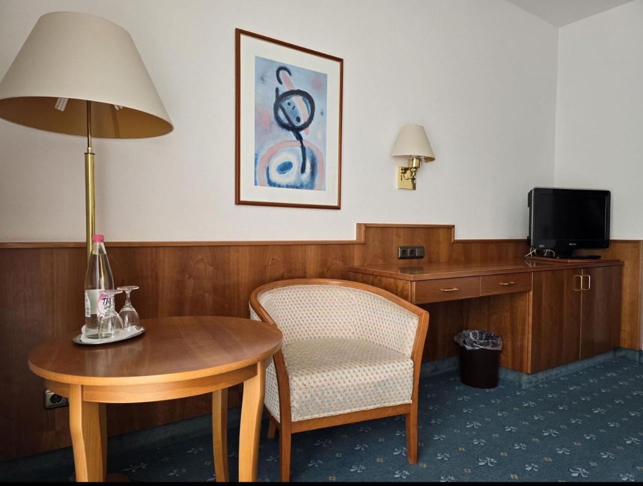 Pension De Lux Königsbrunn Dış mekan fotoğraf